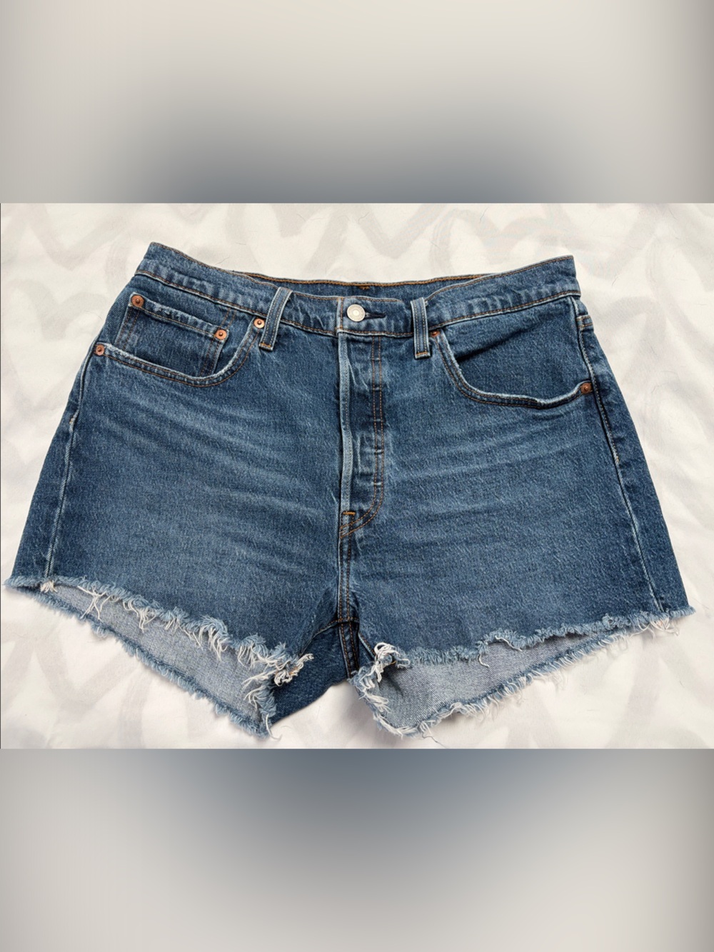 Levi's Medium Blue Distressed Frayed-Hem Denim Shorts